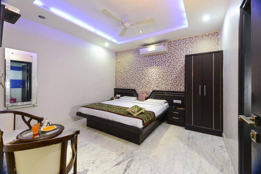 Star Hotel Agra  Esterno foto